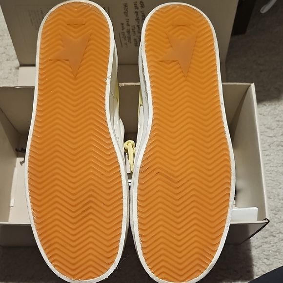 Golden Goose White and Yellow Stardan Sneakers - Picture 9 of 13